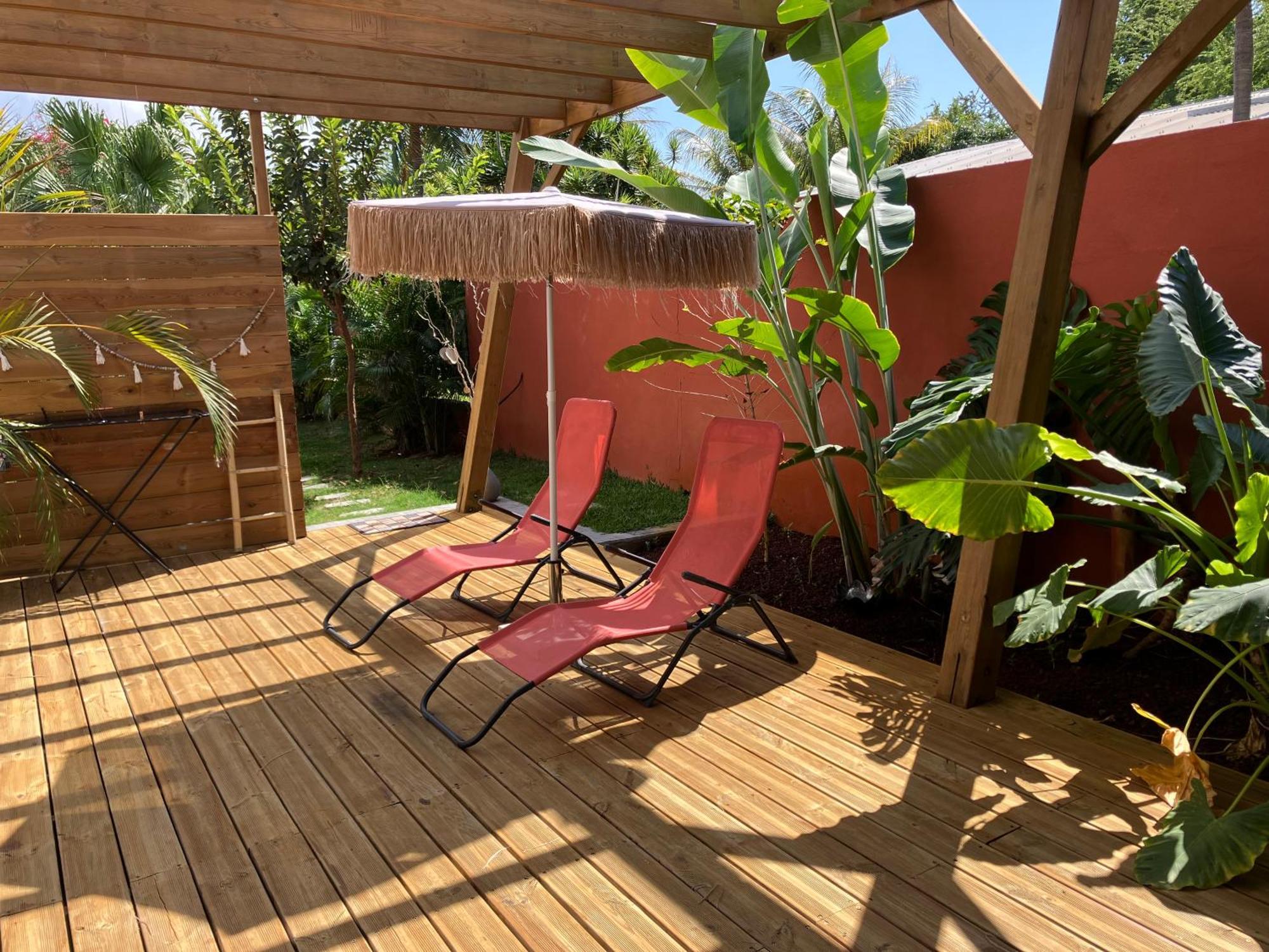 Kazacoco Bungalow A 5 Min A Pieds Du Lagon La Saline Le Bains Luaran gambar